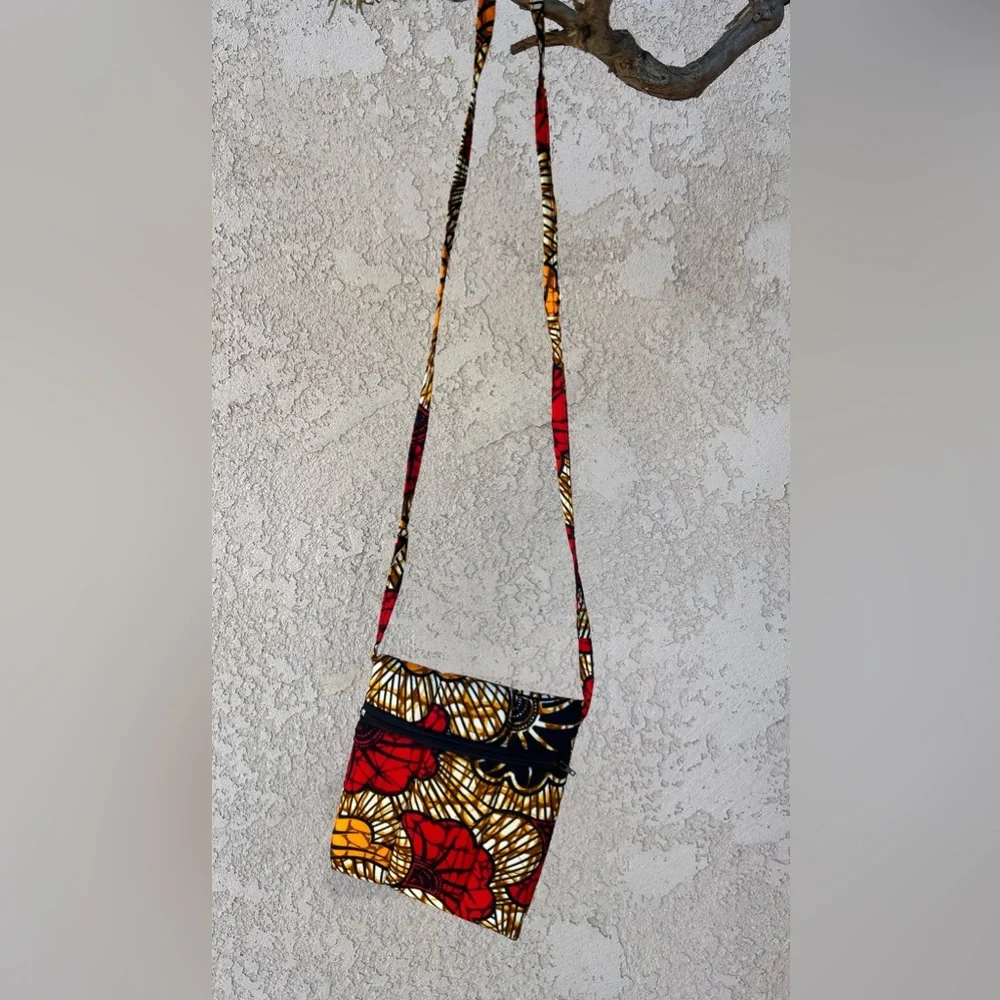NW 💯 cotton Vlisco fabric African Print Crossbody Sz 7”x 6”